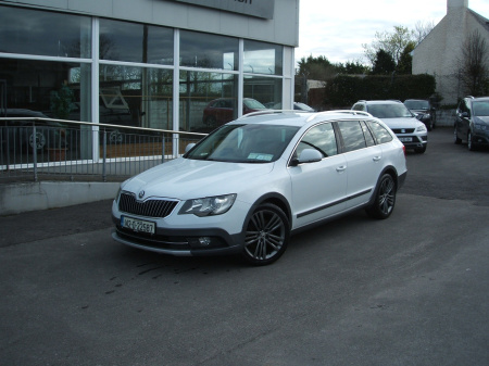 2014 Skoda Superb 2.0 TDI CR 4X4 LE TOUR DE FRANCE €12,950
