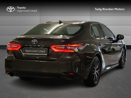 2023 Toyota Camry PLATINUM EDITION €42,950
