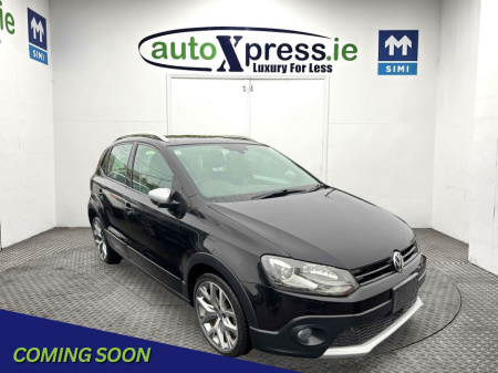 2017 Volkswagen Polo CROS 1.2 TSI Automatic, Reversing camera