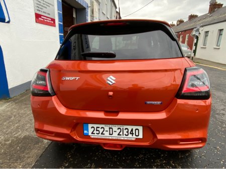 2025 Suzuki Swift AUTOMATIC HYBRID 1.2 MOTION €24,450