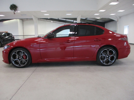 2025 Alfa Romeo Giulia 2.0 GME 280HP ATX RWD Veloce €72,775