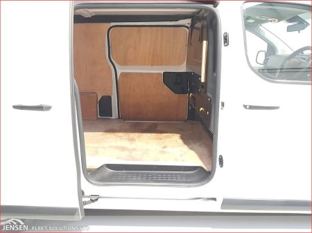 2021 Peugeot Expert PROFESSIONAL STD 1.5 HDI 120hp (€10,528.46 ex vat / €12,950 inc vat)