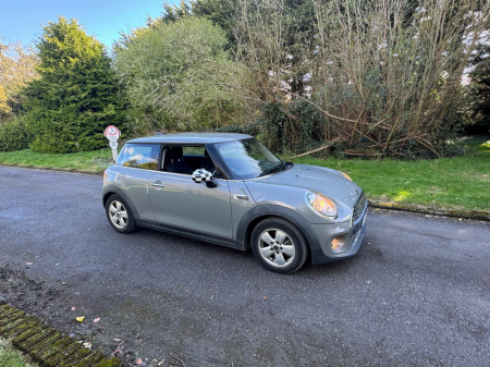 2014 MINI Hatch ONE 1.2 AUTOMATIC €11,899