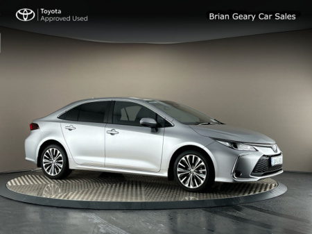 2024 Toyota Corolla HYBRID LUNA SPORT SALOON