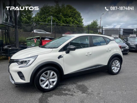 2020 Renault Captur PLAY TCE €17,995