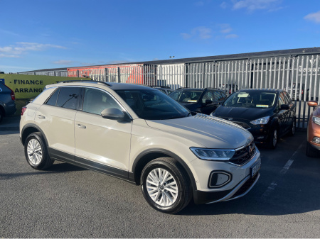 2023 Volkswagen T-Roc LIFE 1.0 TSI MANUAL 6SPEED FWD 110HP 5 5DR Finance Available own this car from €114 per week €26,499