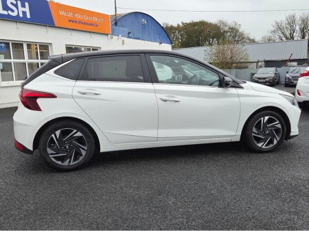 2021 Hyundai i20 DELUXE PLUS 2TONE 5DR €17,950