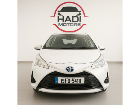 2019 Toyota Vitz Hybrid Luna