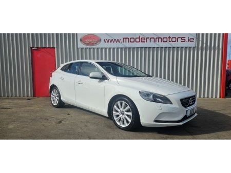 2015 Volvo V40 auto 1.6t petrol elegance t4 low kms €11,250