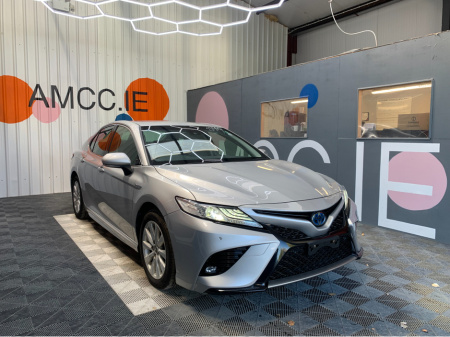2019 Toyota Camry 2.5 HYBRID / 84k KMs / Reverse Camera, Cruise Control & More