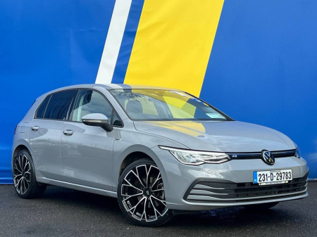 2023 Volkswagen Golf LIFE 1.0 TSI AUTO // R-LINE PACK // DIGITAL DASH // APPLE CARPLAY/ANDROID AUTO €29,900