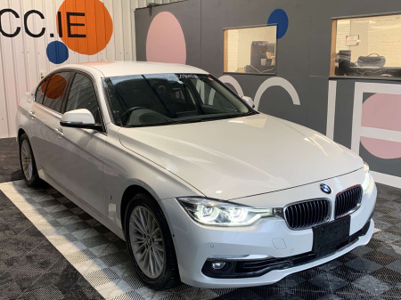 2017 BMW 3 Series BMW 330E Luxury I-Performance / 42k KMs / Heated Leather Seats / BMW 330E Automatic