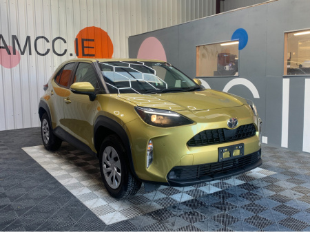 2021 Toyota Yaris Cross 1.5 HYBRID AUTOMATIC / 49k KMs / Cruise Control & Reverse Camera