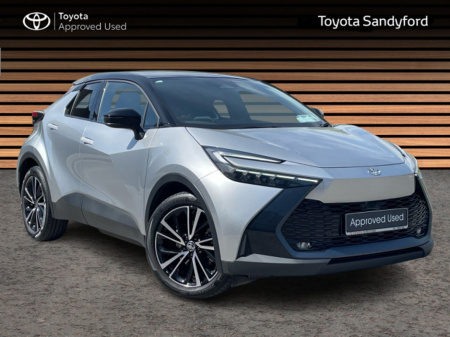 2024 Toyota C-HR PHEV SOL// PANORAMIC ROOF // HEATED LEATHER SEATS // FULL WARRANTY €40,945
