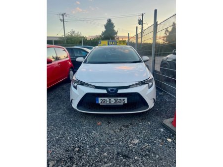 2022 Toyota Corolla 1.8 Hybrid Luna Hatchback