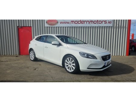 2015 Volvo V40 auto 1.6t petrol elegance t4 low kms €11,250