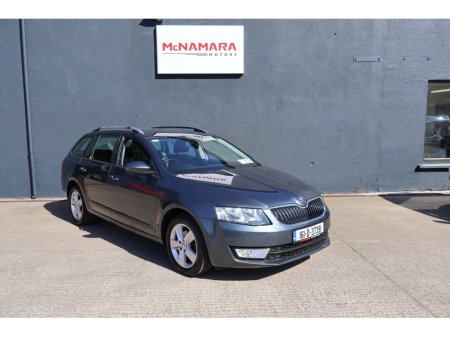 2016 Skoda Octavia COMBI ESTATE AMBITION 1 Owner From New Only 67,000Km Exceptional!