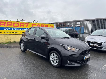 2024 Toyota Yaris 1.5 LUNA