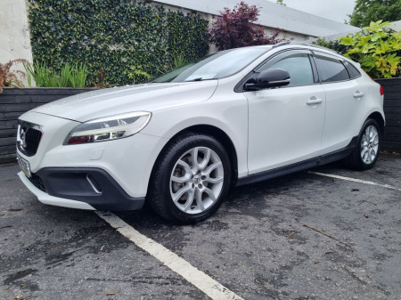 2017 Volvo V40 2.0 D4 190BHP AUTO LUXURY CROSS-COUNTRY / TAX €280