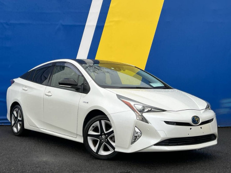 2017 Toyota Prius S SAFETY PLUS 1.8 HYBRID AUTO // 360 DEGREE PARKING SENSORS // DIGITAL CLUSTER // 17