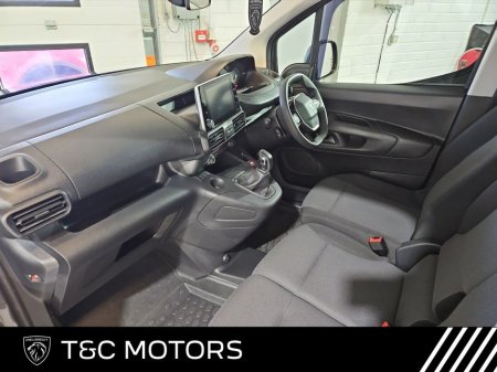 2021 Peugeot Partner Pro 1.5HDI - On board Screen, Apple Caplay & Android Auto, Electronic Handbrake, A/C €19,995