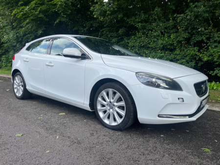 2014 Volvo V40 2.0 D3 150PS SE LUX €9,450