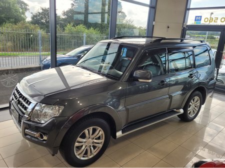 2016 Mitsubishi Pajero 5 Seater Business
