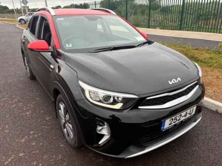 2025 Kia Stonic 252 two tone, sports edition, *finance from 3.9%* metallic paint, *7 year warranty* *3 year AA* Reversing Camera, Touch Screen Infotainment Syst €27,990