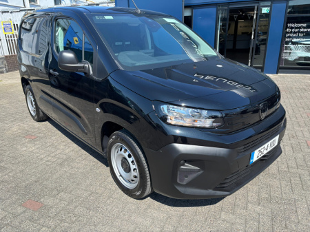 2025 Peugeot Partner  €30,000