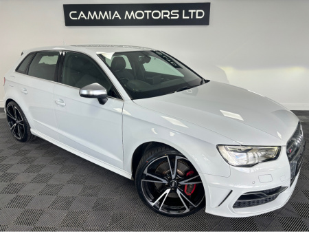 2015 Audi S3 AUDI S3 QUATTRO 300BHP*BLACK LEATHER HEATED & ELECTRIC ADJUSTABLE SEATS*KEYLESS ENTRY & START*REVERSE CAMERA*FLAT BOTTOM MULTI FUNCTION STEERING WHEEL & MORE*FINANCE AVAILABLE & TRADE INS WELCOME*