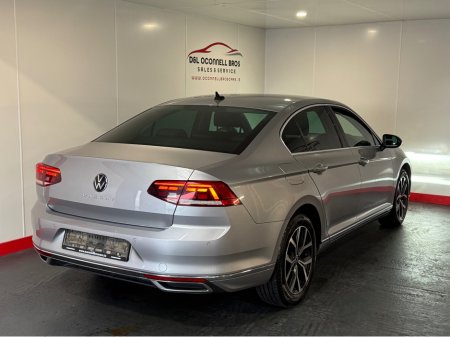 2021 Volkswagen Passat ELEGANCE 2.0 TDI MANUAL 6SPEED FWD 150 4DR €27,950