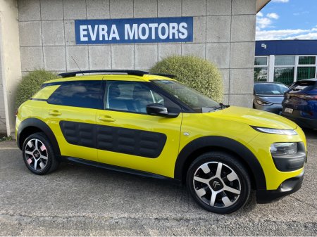 2015 Citroen C4 Cactus FLAIR 1.2 PETROL //PANORAMIC GLASS ROOF//REVERSE CAMERA//SAT NAV// €9,950