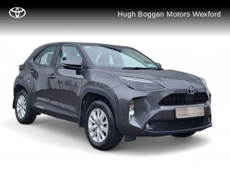 2025 Toyota Yaris Cross LUNA INTERNET SPECIAL OFFER!1