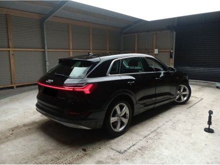 2022 Audi e-tron TECHNIK 55 QUATTRO // 95 KwH BATTERY €33,950