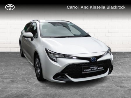 2025 Toyota Corolla Hybrid Van