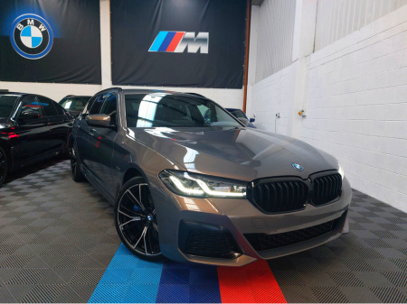 2022 BMW 5 Series **RESERVED**222 530E M SPORT PRO INDIVIDUAL TOURING ---ALVIT GREY - PRO PACKAGE - VISIBILITY PACKAGE -- TECHNOLOGY PACKAGE ----PARK ASSISTANCE PACKAGE --- HEADS UP DISPLAY-  HARMON KARDON ---ADAPTIVE €49,995
