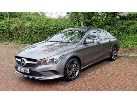 2017 Mercedes-Benz CLA Class 180 URBAN AUTO 4DR
