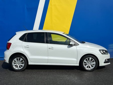 2015 Volkswagen Polo COMFORTLINE 1.2 TSI AUTO // FULL SERVICE HISTORY // BLUETOOTH MUSIC // DIGITAL CLIMATE CONTROL €12,750