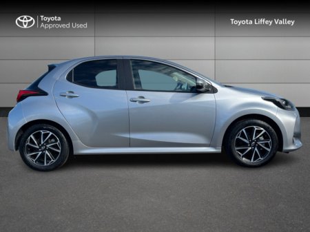 2023 Toyota Yaris 1.5 LUNA SPORT 4DR AUTO €25,950