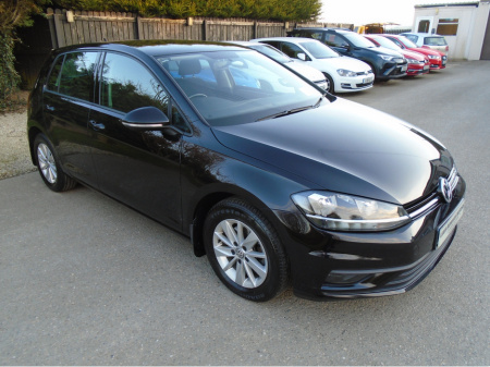 2017 Volkswagen Golf 172/LOW MILEAGE 1.6 TDI 115-BHP 5SP TRENDLINE/ALLOYS/AIR-CON/FOGS/MULTI FUNCTION STEERING WHEEL/BLUETOOTH/FINANCE/CARD PAYMENTS & WARRANTY AVAILABLE/LOW TAX€190 €16,950