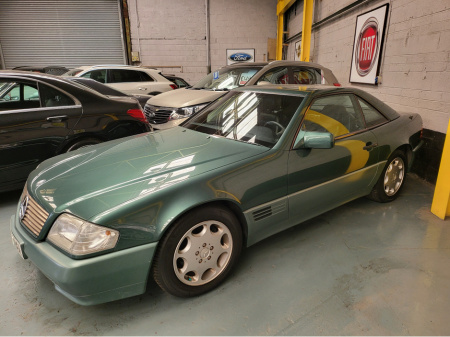 1990 Mercedes-Benz SL Class 500 SL LOW MILEAGE LEFT HAND DRIVE  SPANISH PLATES// RARE APPRECIATING MODEL//