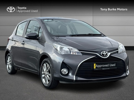 2017 Toyota Yaris 1.0i Petrol Luna Edition - Only 26,243 kms - Rear Camera/Bluetooth/Alloys/Fogs // Remote Central Locking // Front Electric Windows // Rear Electric Windows // Electric Mirrors // Finger Tip Stereo Con