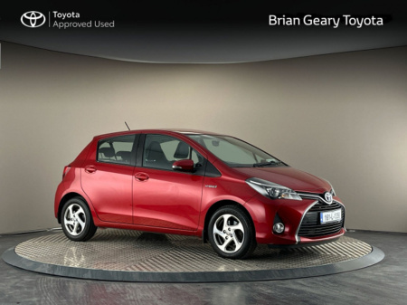 2016 Toyota Yaris HYBRID LUXURY MC