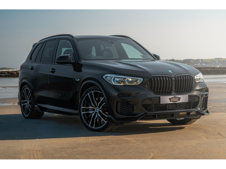 2022 BMW X5 XDRIVE45E M SPORT WITH PERFORMANCE AUTO TOP SPEC. €62,950
