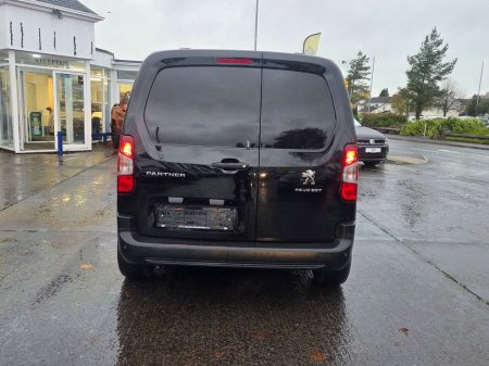 2021 Peugeot Partner BLUEHDI PROFESSIONAL L1 €12,900