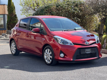 2014 Toyota Yaris Hybrid Luxury