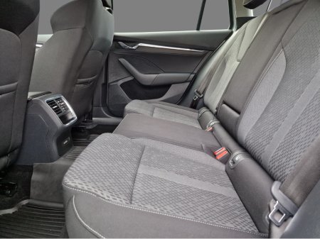 2023 Skoda Octavia COMBI STYLE 1.0 TSI 110HP DSG- AS NEW WITH JUST 25,000KM-SUNSET GLASS €29,950