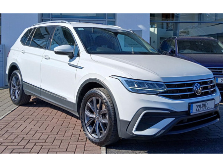 2022 Volkswagen Tiguan Allspace Life 2.0 TDI 150 HP *DUAL CLIMATE CONTROL, REAR VIEW CAMERA, CRUISE CONTROL* €38,495