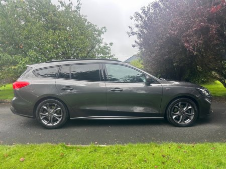 2021 Ford Focus ST-LINE 5W 1.5 TD 120 S6.2 M6 FW