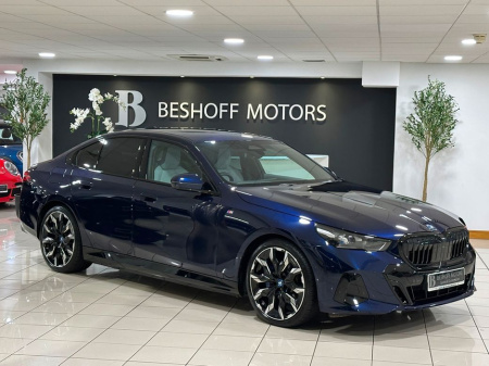 2024 BMW 5 Series 530e M-SPORT=ONLY 7000 MILES//NAPPA LEATHER//AS NEW=2 YEAR BMW WARRANTY=TAILORED FINANCE PACKAGES AVAILABLE=TRADE IN’S WELCOME €64,995